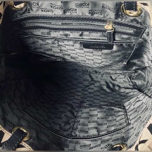 Authentic Michael Kors tote and clutch wallet mini purse black and tan - Picture 7 of 17